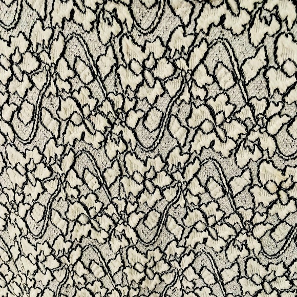 BCBG MAXAZRIA beautiful drees mint condition - Picture 3 of 4